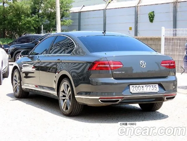Volkswagen Passat 2018 — фото 4