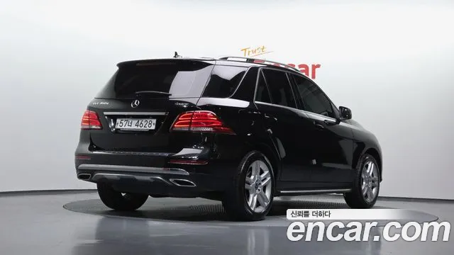 Mercedes-Benz GLE-Class 2018 — фото 2