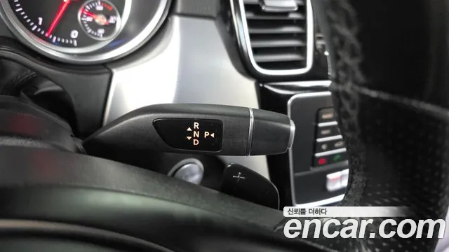 Mercedes-Benz GLE-Class 2018 — фото 12