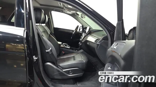 Mercedes-Benz GLE-Class 2018 — фото 17