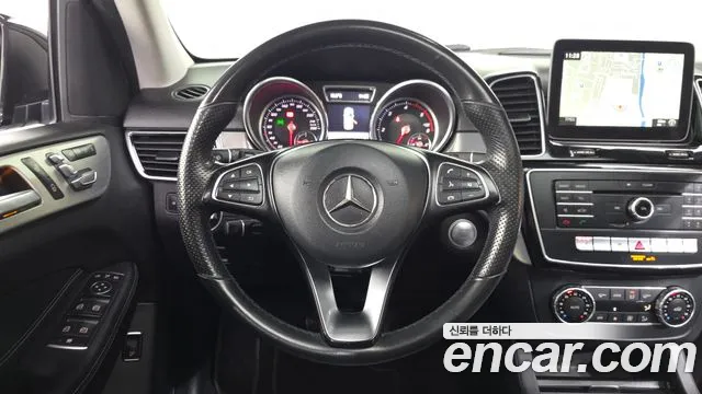 Mercedes-Benz GLE-Class 2018 — фото 19
