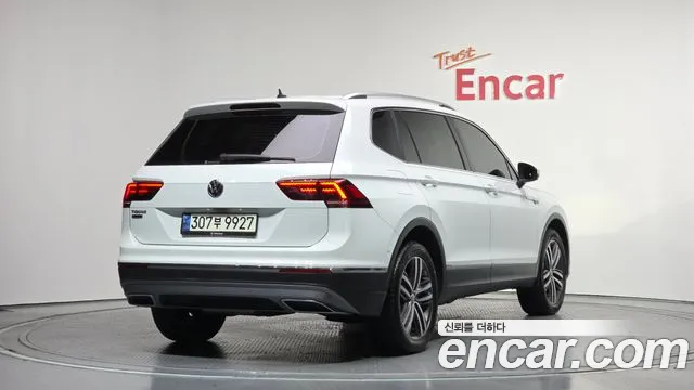 Volkswagen Tiguan 2020 — фото 2