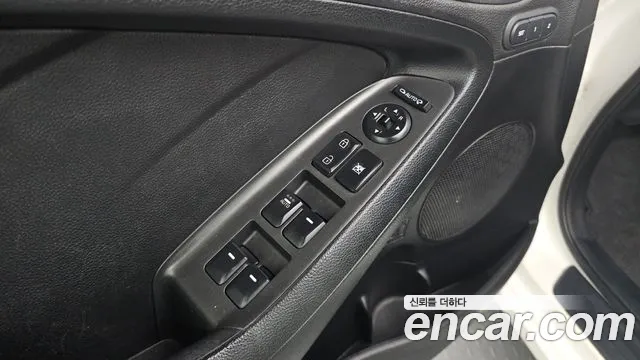 Kia K3 2015 — фото 18