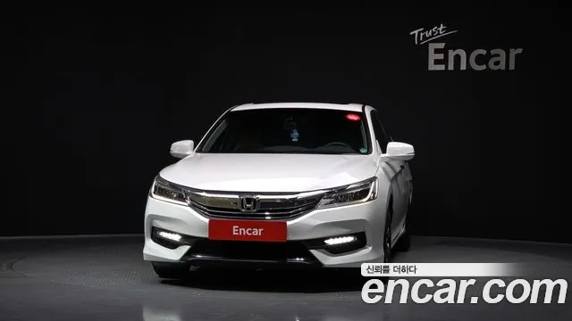 Honda Accord 2017 — фото 3
