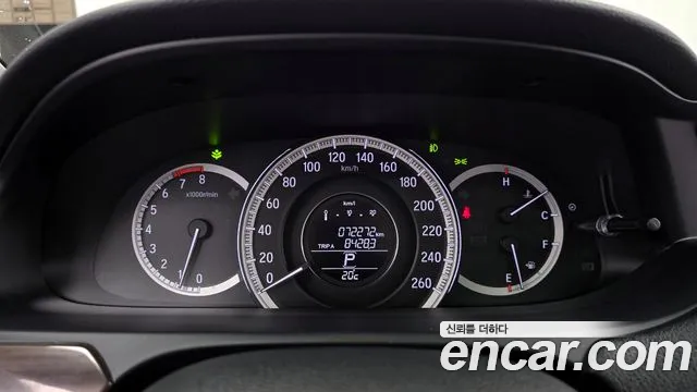 Honda Accord 2017 — фото 8
