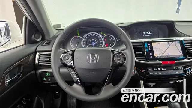 Honda Accord 2017 — фото 14