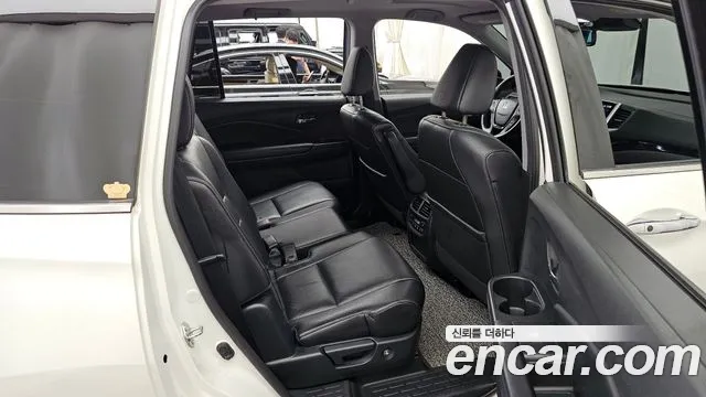 Honda Pilot 2017 — фото 18