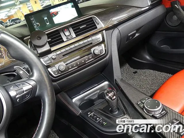 BMW M4 2017 — фото 14