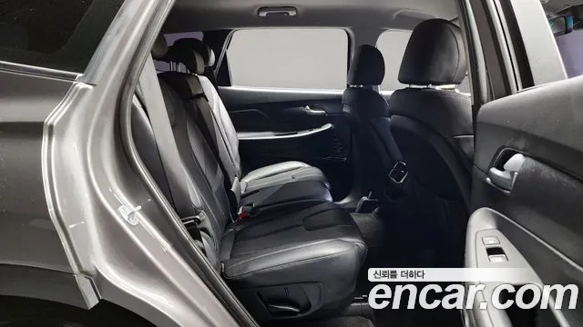 Hyundai Santafe 2019 — фото 17