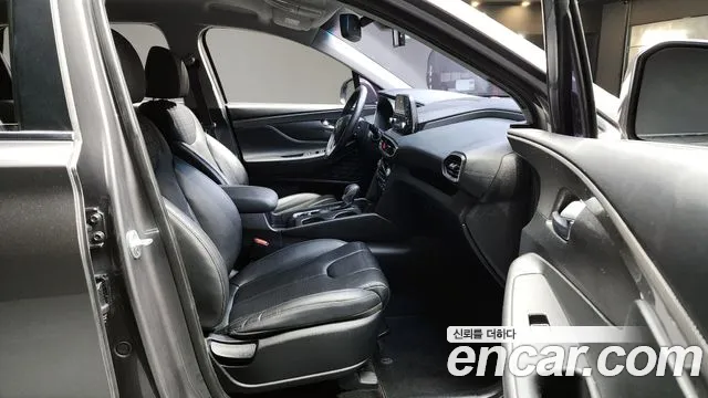 Hyundai Santafe 2019 — фото 16