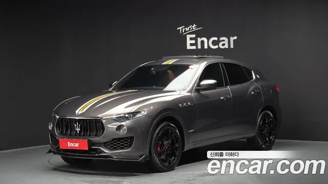 Maserati Levante 2017 — фото 1