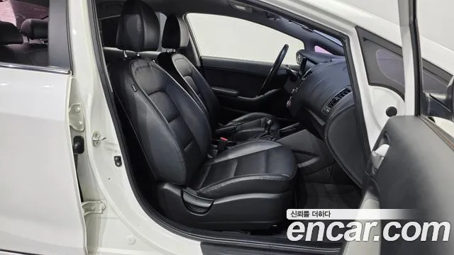 Kia K3 2014 — фото 17