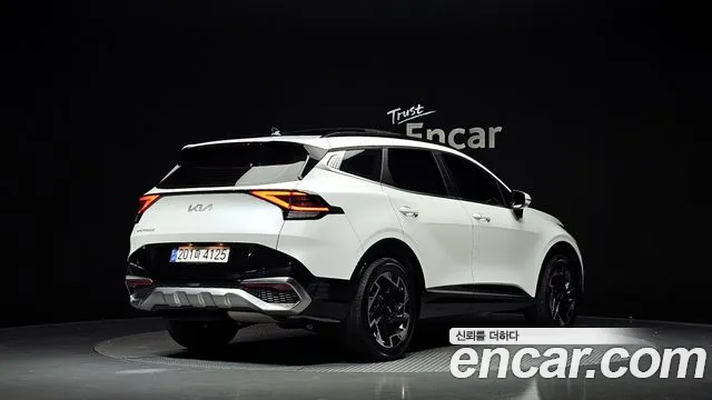 Kia Sportage 2023 — фото 2