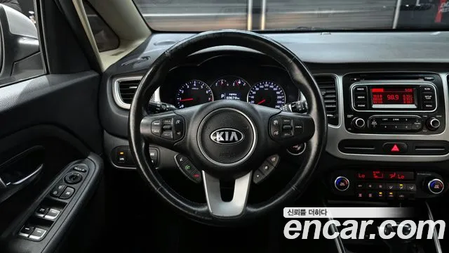 Kia Carens 2015 — фото 19