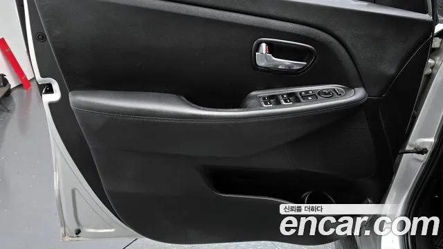 Kia Carens 2015 — фото 14