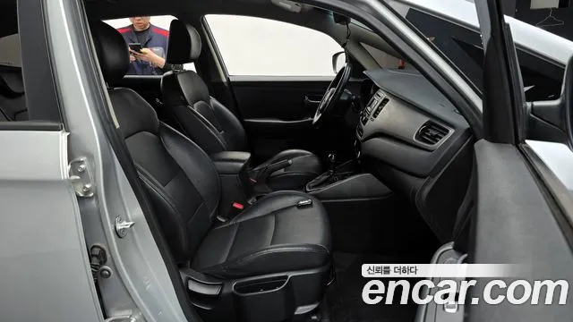 Kia Carens 2015 — фото 16