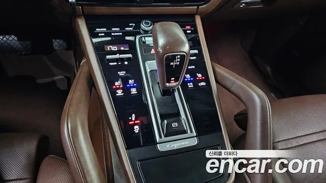 Porsche Cayenne 2020 — фото 12