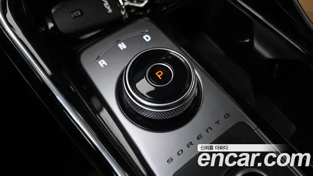 Kia Sorento 2023 — фото 12