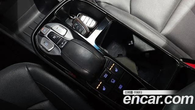 Hyundai Ioniq 2020 — фото 9
