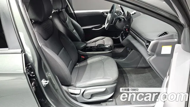 Hyundai Ioniq 2020 — фото 10