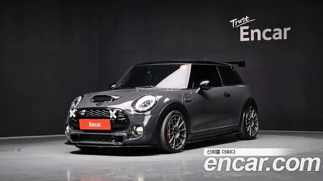 Mini Cooper 2016 — фото 1