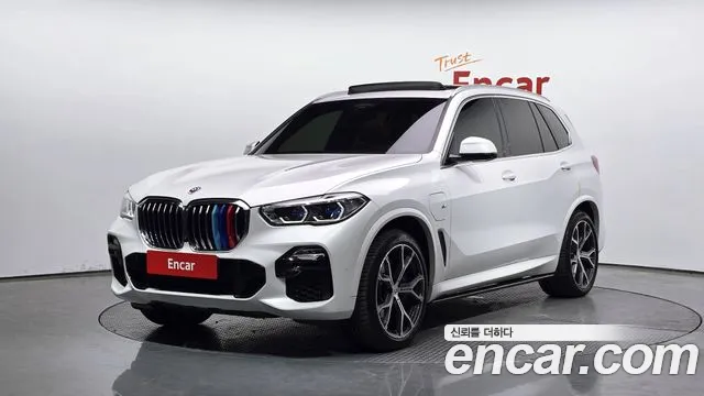 BMW X5 2021 — фото 1