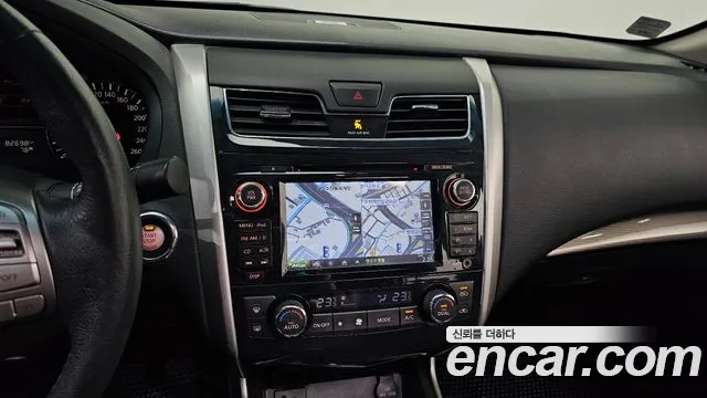 Nissan Altima 2016 — фото 19