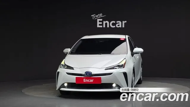 Toyota Prius 2022 — фото 3