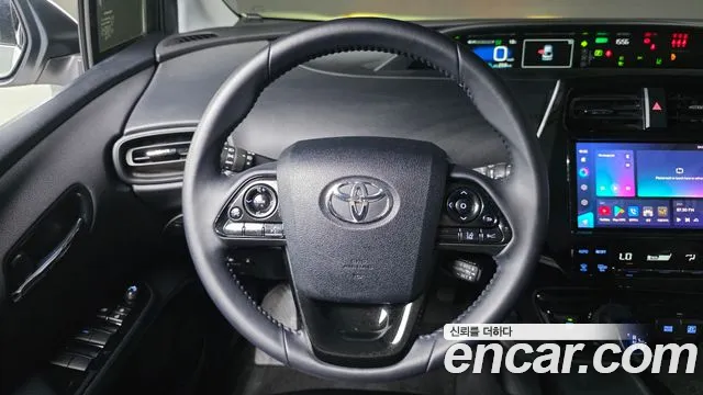 Toyota Prius 2022 — фото 20