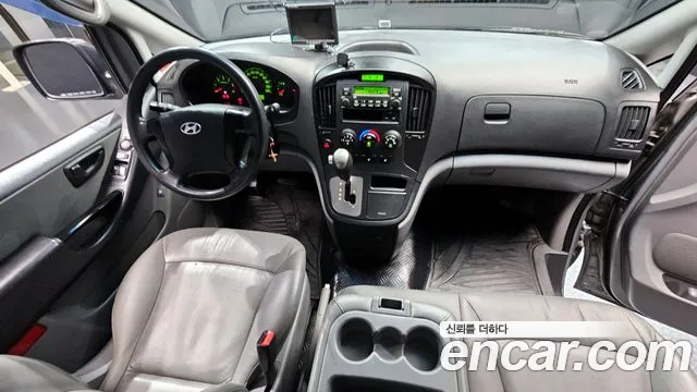 Hyundai Starex 2015 — фото 10
