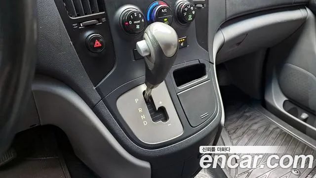 Hyundai Starex 2015 — фото 12