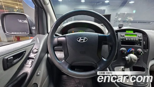 Hyundai Starex 2015 — фото 19