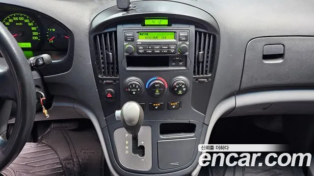 Hyundai Starex 2015 — фото 20