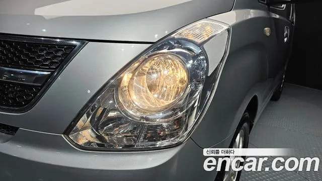 Hyundai Starex 2015 — фото 8