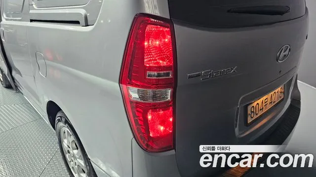 Hyundai Starex 2015 — фото 9