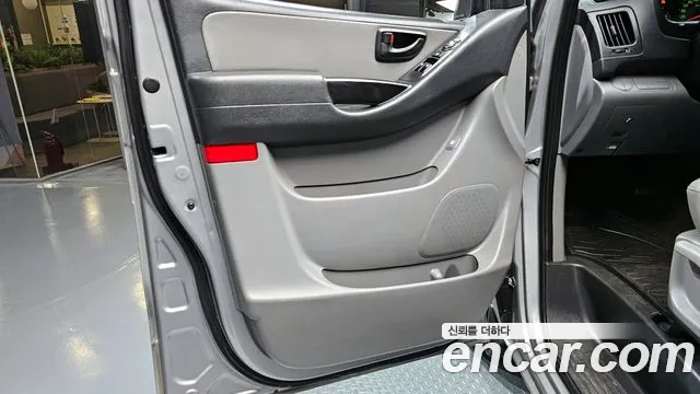 Hyundai Starex 2015 — фото 14