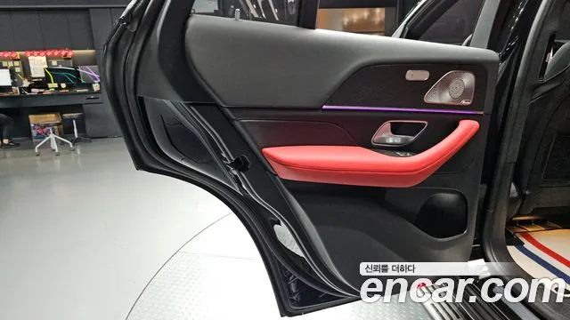 Mercedes-Benz GLE-Class 2025 — фото 15