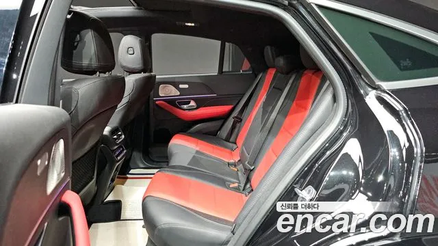 Mercedes-Benz GLE-Class 2025 — фото 16