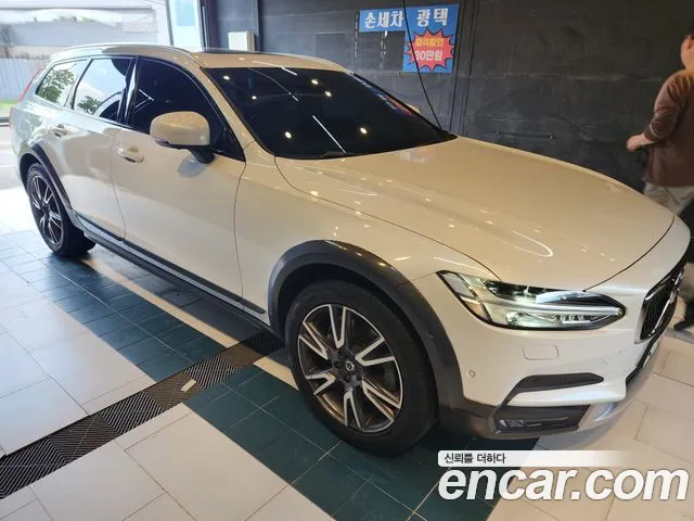 Volvo V90 2019 — фото 1
