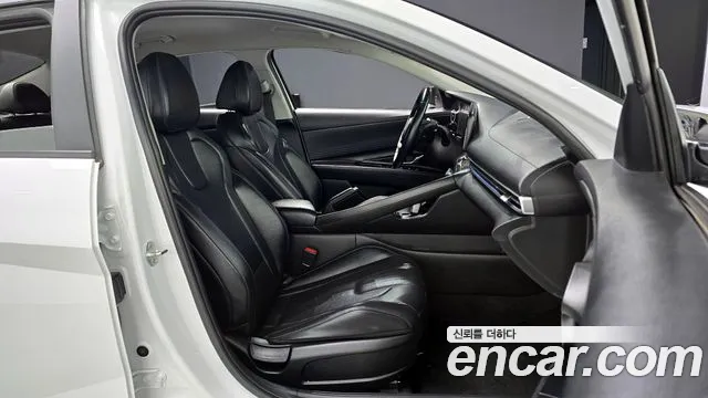 Hyundai AVANTE 2021 — фото 11