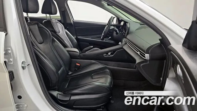 Hyundai AVANTE 2023 — фото 17