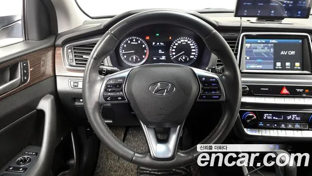 Hyundai Sonata 2018 — фото 12