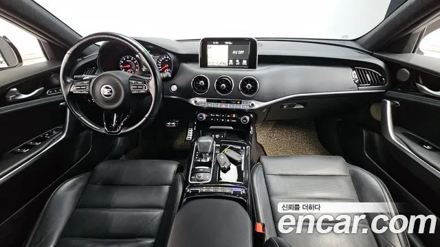 Kia Stinger 2018 — фото 10