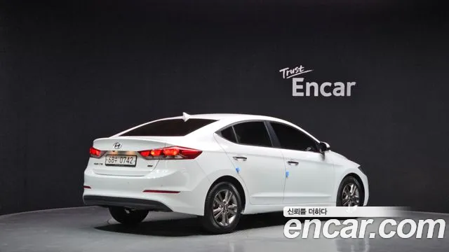 Hyundai AVANTE 2016 — фото 2