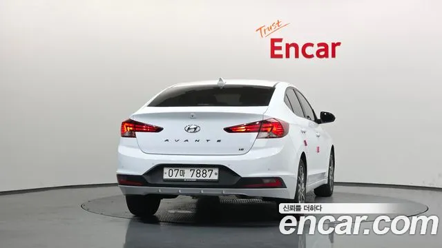 Hyundai AVANTE 2019 — фото 3
