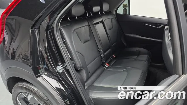 Kia Niro 2024 — фото 17