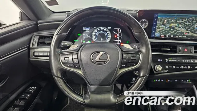 Lexus ES 2023 — фото 13