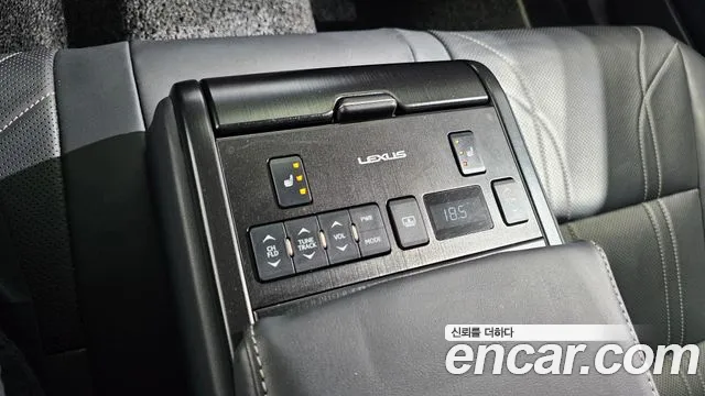 Lexus ES 2023 — фото 16