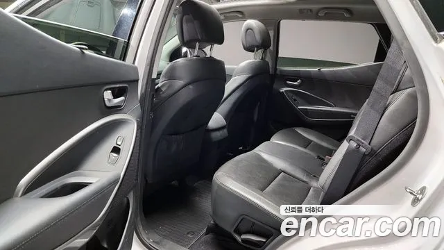 Hyundai Santafe 2017 — фото 11