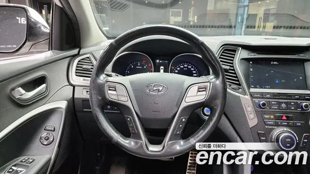 Hyundai Santafe 2017 — фото 13